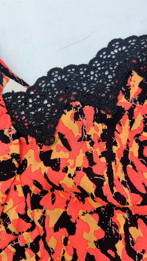 Top scollo incrociato volant con merletto