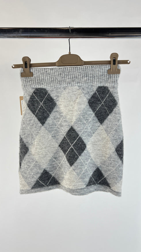 Gonna corta a losanghe