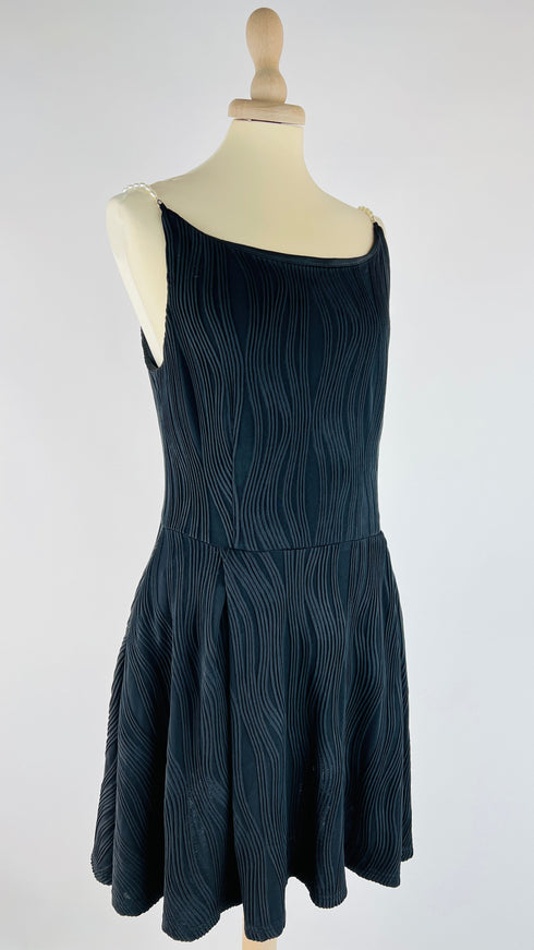 Abito corto nero con perline