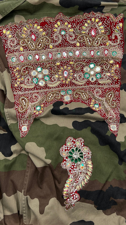 Giacca camouflage ricamata