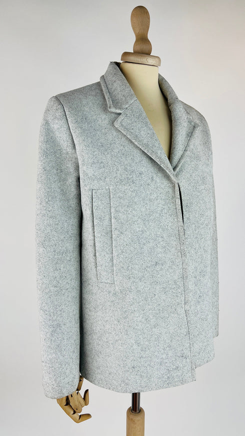 Blazer in lana con cartellino