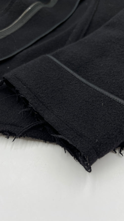 Giacca in cashmere taglio vivo