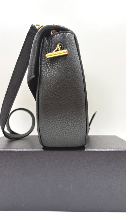 Borsa a spalla con borchie