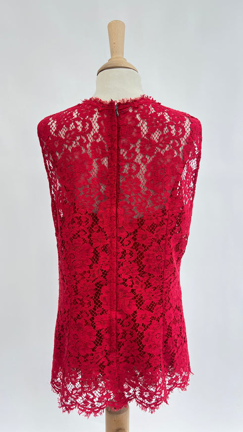Top in pizzo rosso