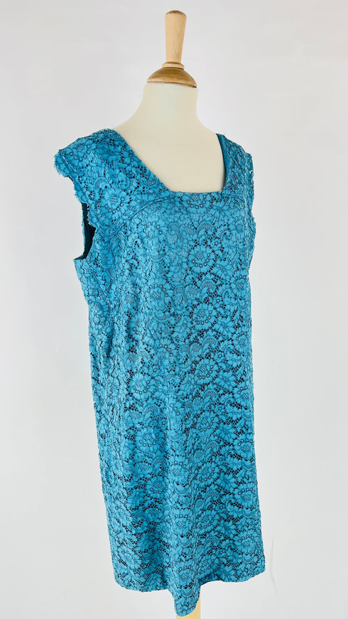 Abito corto in pizzo azzurro