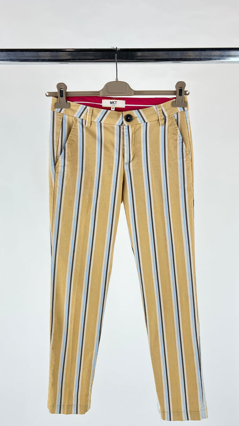 Pantaloni slim fit a righe con cartellino