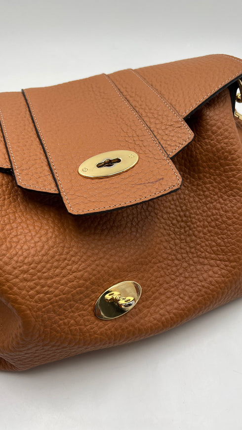 Borsa in pelle martellata