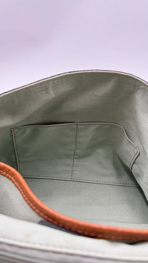 Borsa in pelle martellata