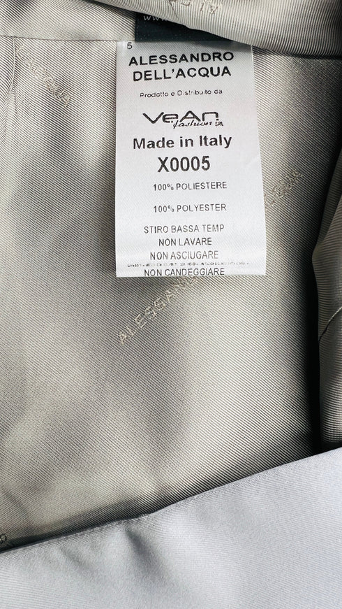 Gilet in raso con cartellino