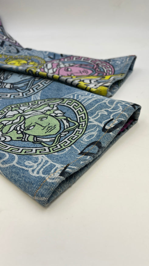 Jeans stampa medusa