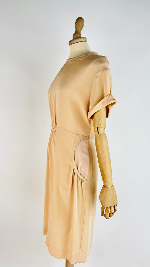 Abito corto con drappeggi