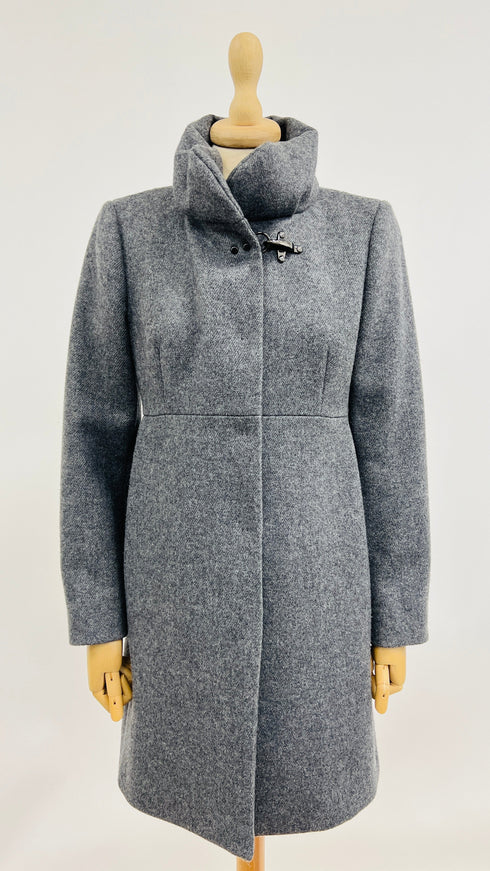 Cappotto corto con alamaro