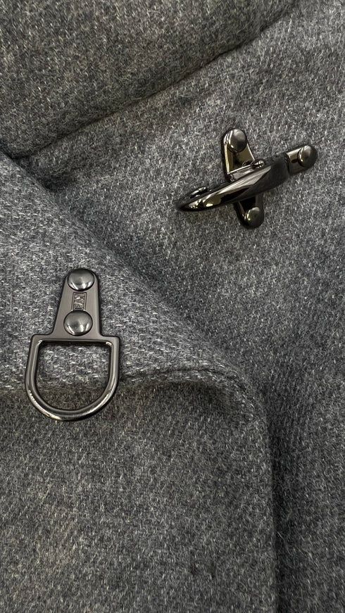 Cappotto corto con alamaro