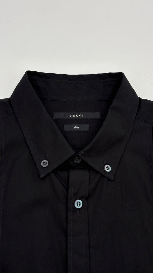 Camicia nera placca GG