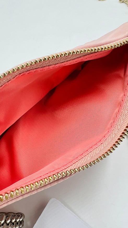 Portafoglio in nylon rosa