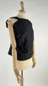 Top concettuale in lino