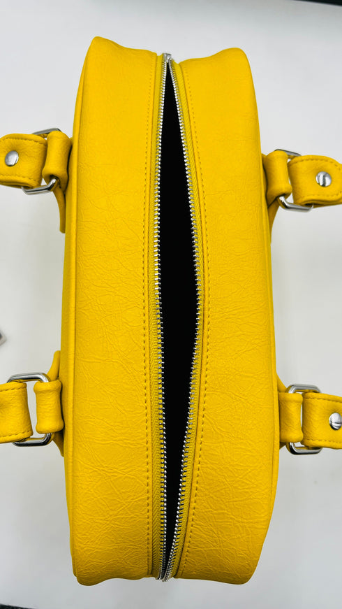 Borsa collab con cartellino