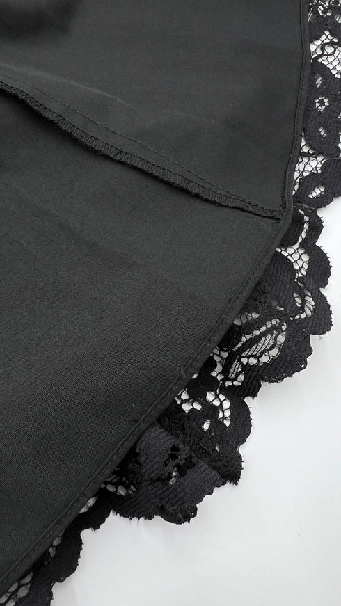 Abito corto in pizzo nero