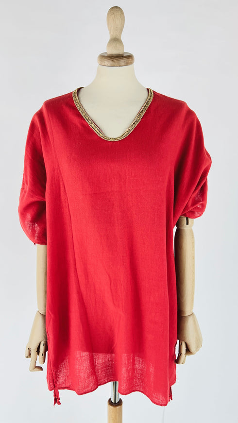 T-shirt rossa bordo oro