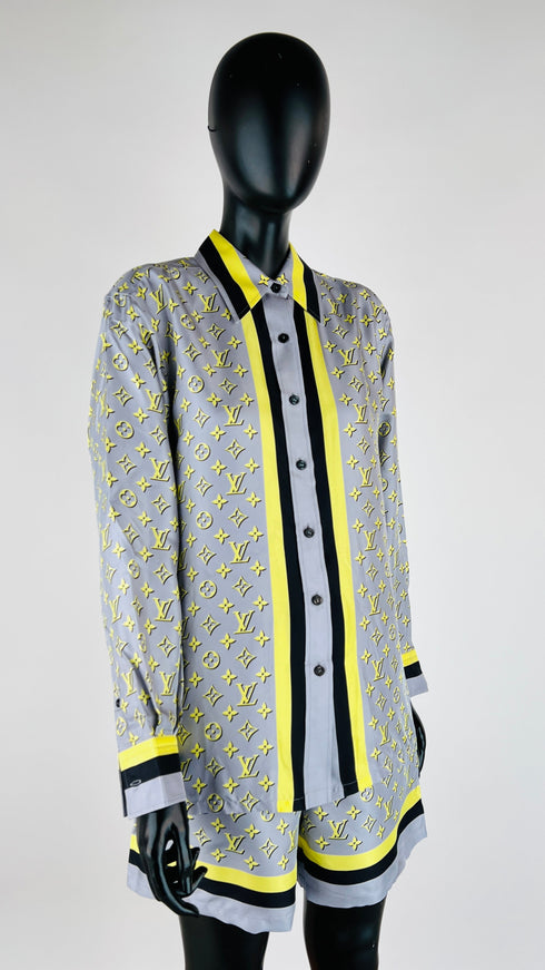 Completo in seta con cartellino