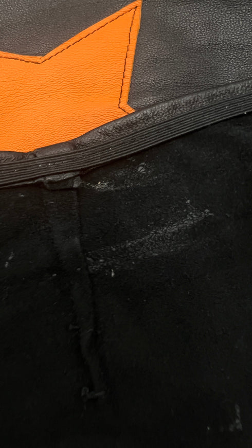 Minigonna in pelle con patch
