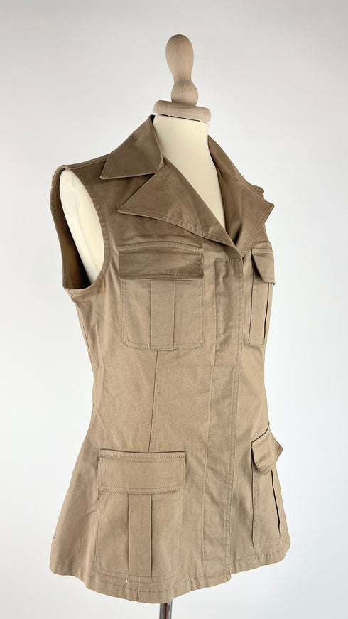 Camicia smanicata sfiancata