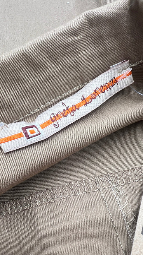 Camicia smanicata sfiancata