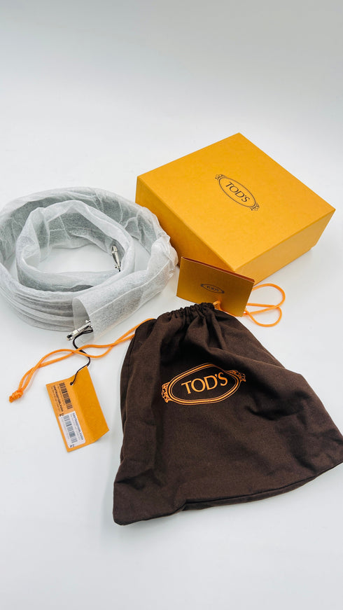 Tracolla in pelle con cartellino