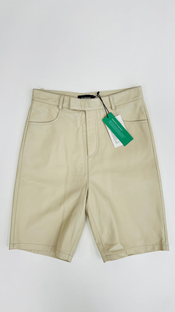 Pantaloncini in pelle riciclata