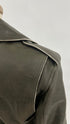 Biker in pelle verde