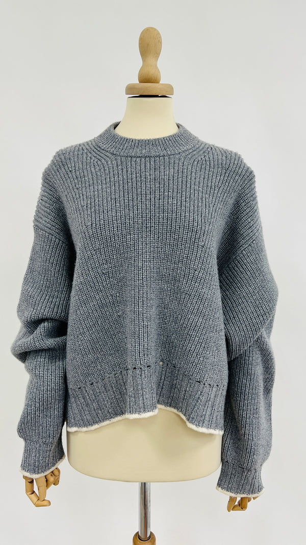 Maglia in lana con bordini