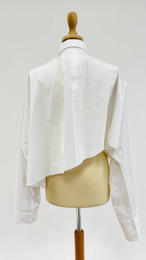 Camicia bianca asimmetrica