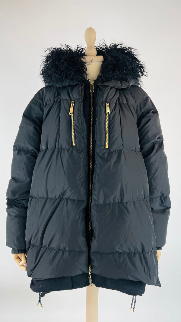 Piumino con cappuccio in pelliccia