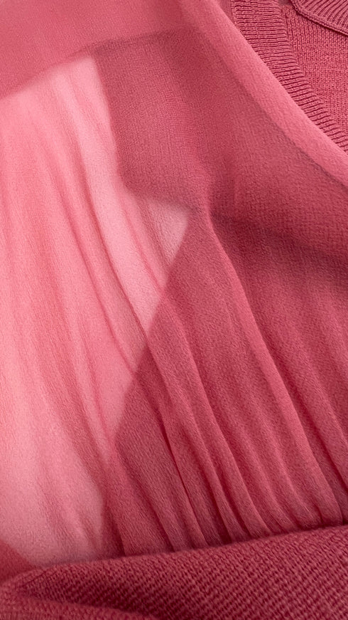 Top in maglia e chiffon