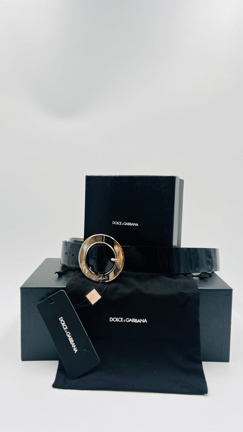 Cintura fibbia rotonda con cartellino