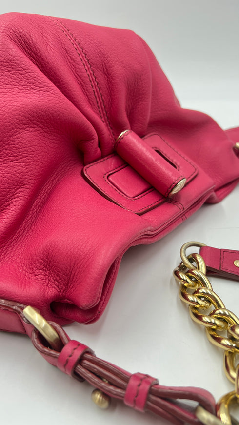 Borsa a spalla in pelle fucsia