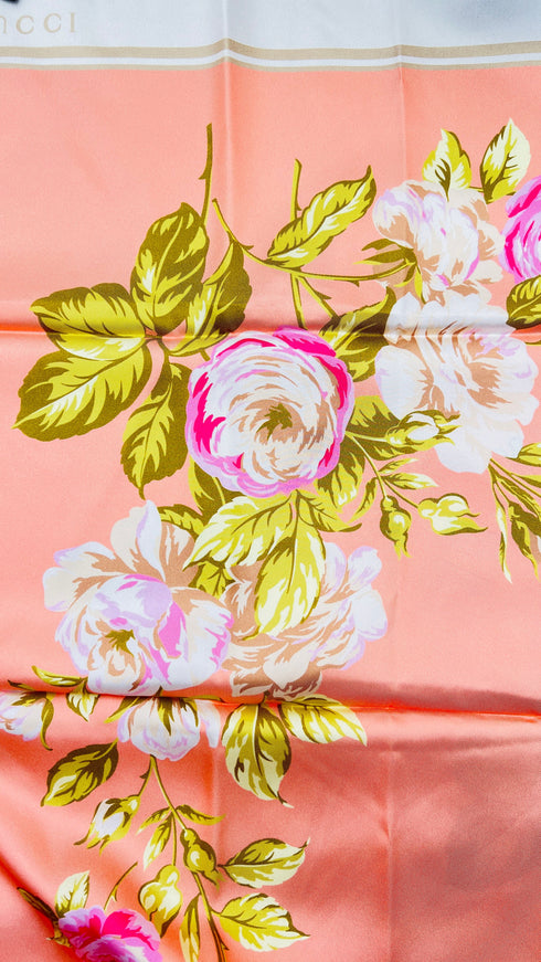 Foluard in seta con rose