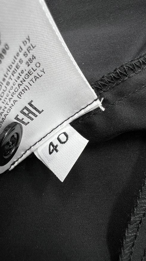 Camicia svasata con cartellino