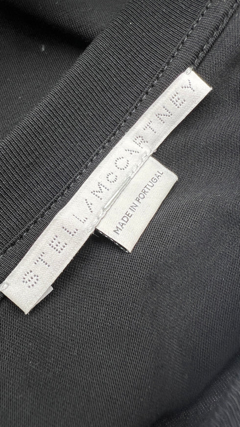 Top nero manica a sbuffo