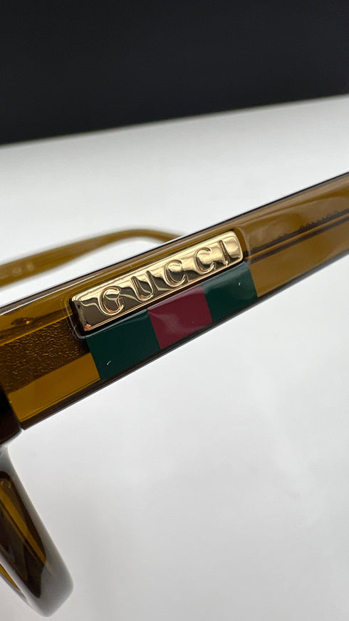 Occhiali da sole semitrasparenti