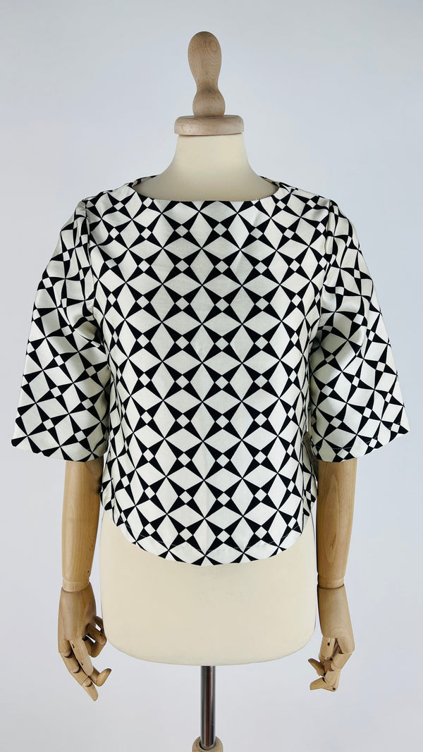 Top corto geometrico