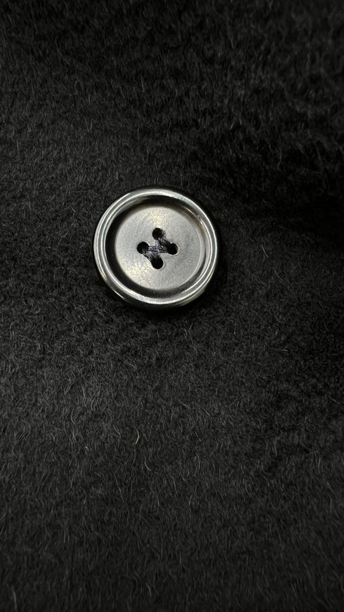 Cappotto nero doppiopetto