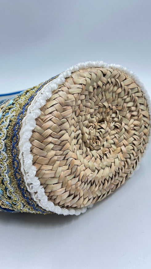 Borsa con passamanerie e perline