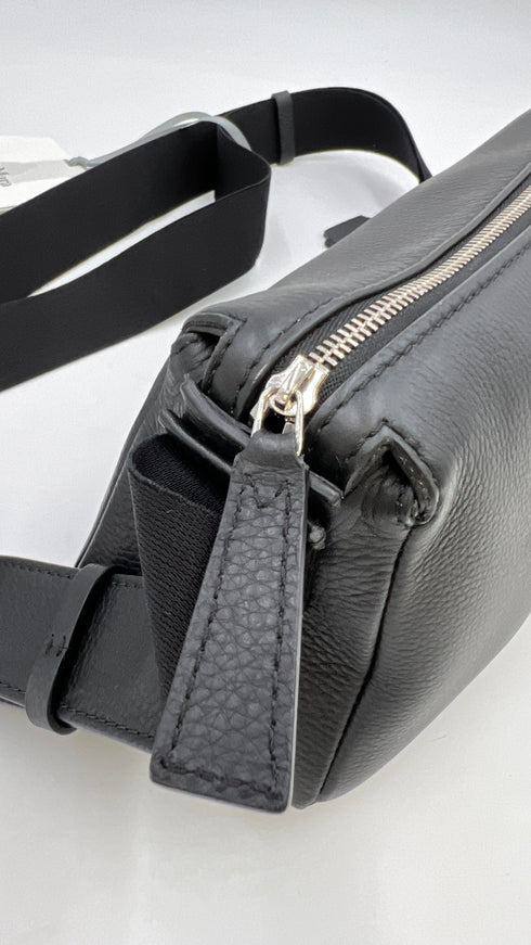 Borsa crossbody con cartellino