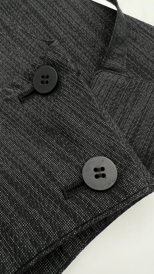 Top con scollo cut-out