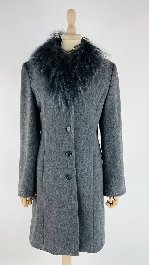 Cappotto con collo eco-pelliccia