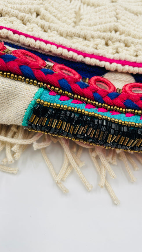 Borsa a tracolla ricamata