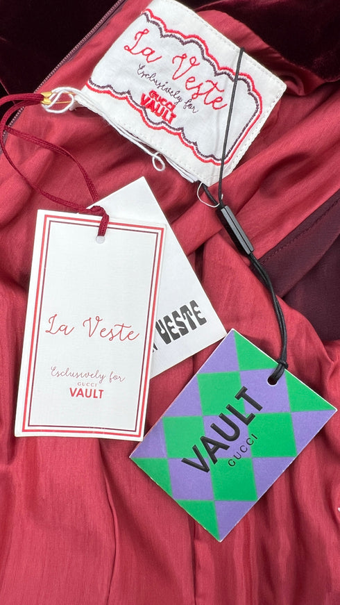 Abito in velluto con cartellino