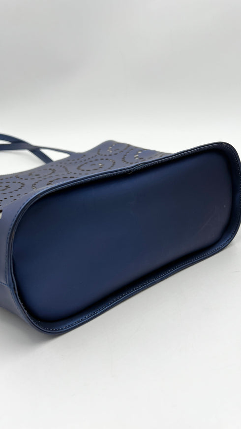 Borsa vintage traforata blu