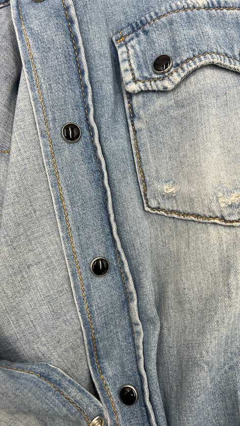 Camicia in denim con strappi